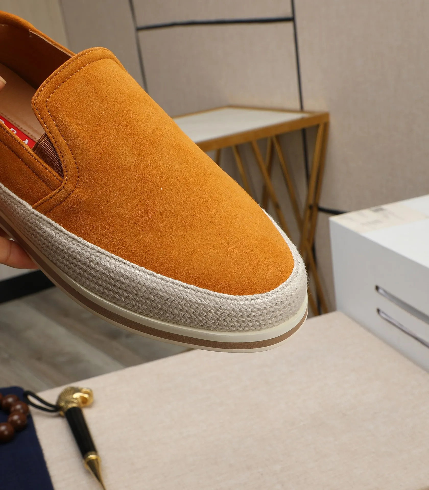 Men's men's shoes 💰460 high-end version. PRADA (Prada) men's casual style, compare the quality at the counter 🧚🏿♂️Imported cowhide fabric 🐎Water-dyed comfortable and soft cowhide lining for feet 🐂Genuine leather outsole with label 🎉 Size 38-44. Can be customized for 45💥🏆